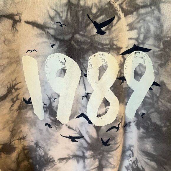 Taylor Swift 1989 Sweatshirt. M tiedye with birds! Tswift, showgirl - Picture 5 of 13